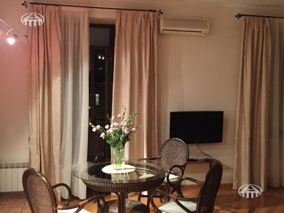 Apartment · 3 rooms · 98 m² · Kentron