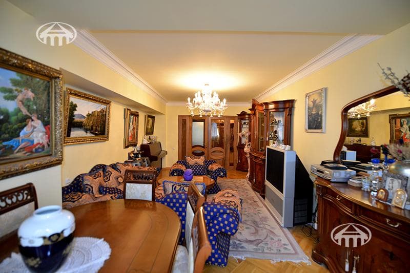 Квартира · 3 комн. · 89 м² · Кентрон