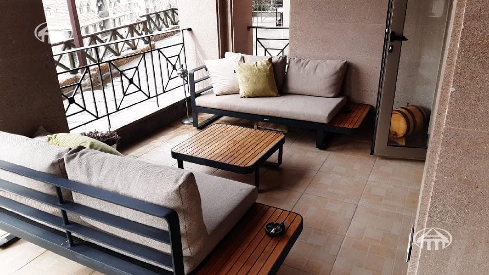 Квартира · 4 комн. · 203 м² · Кентрон