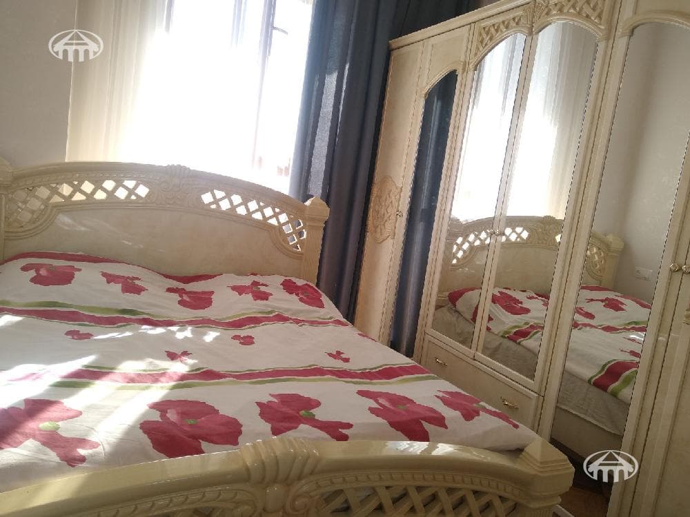 Квартира · 3 комн. · 70 м² · Арабкир