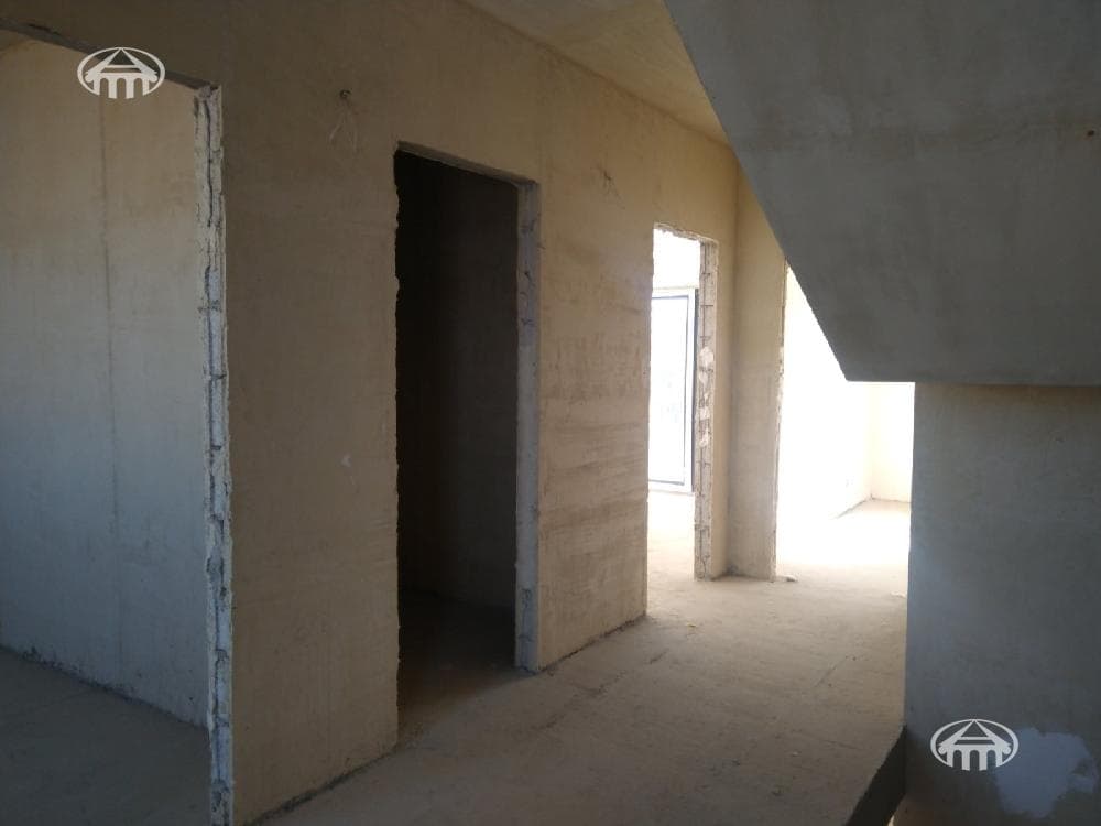 Townhouse · 4 rooms · 231 m² · Davtashen
