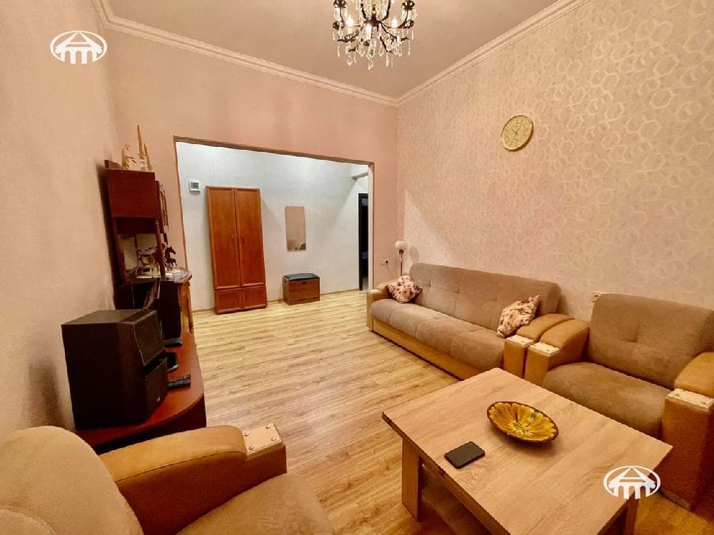 Квартира · 2 комн. · 63 м² · Кентрон