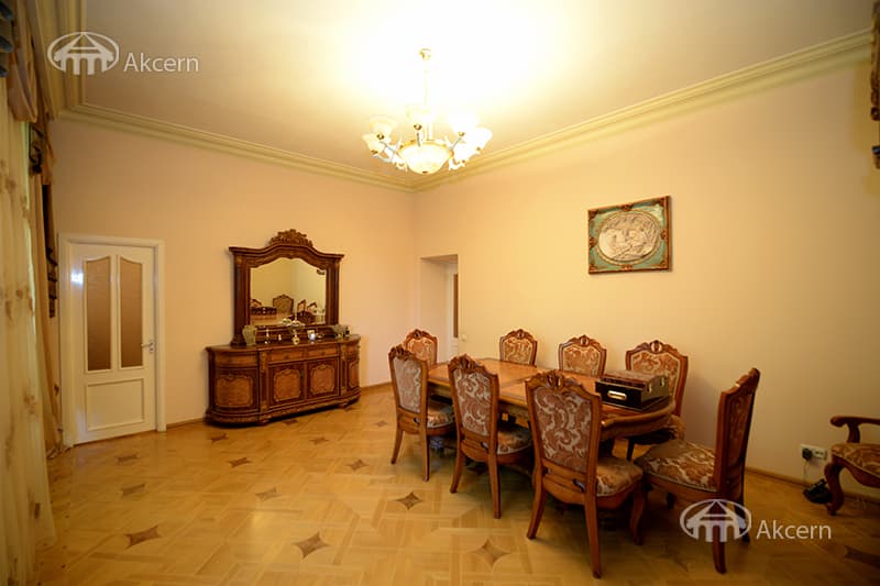 Квартира · 3 комн. · 127 м² · Кентрон