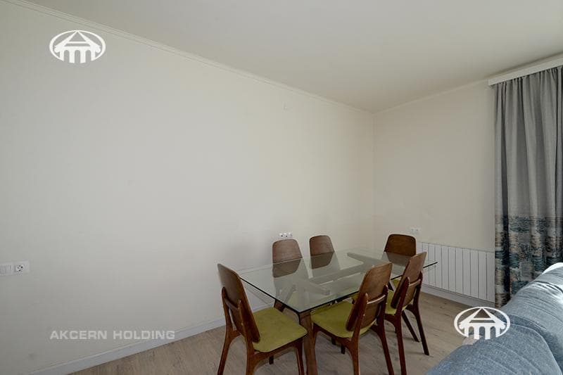 Apartment · 4 rooms · 117 m² · Kentron