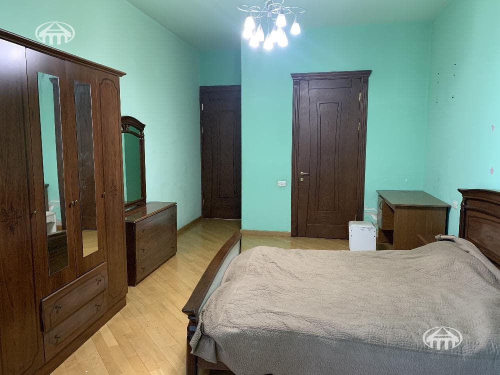 Apartment · 4 rooms · 192 m² · Kentron