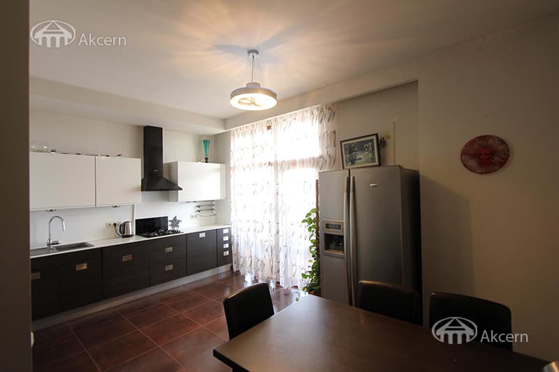 Квартира · 4 комн. · 185 м² · Арабкир — фото 21 из 29