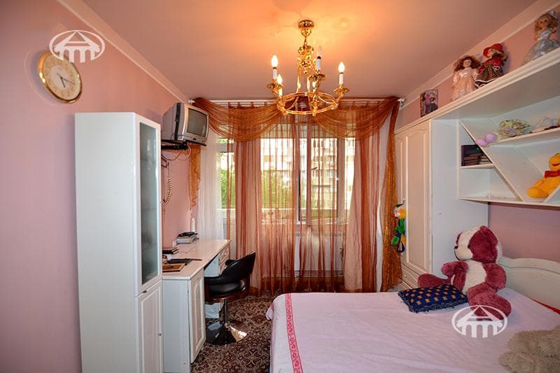 Квартира · 3 комн. · 89 м² · Кентрон