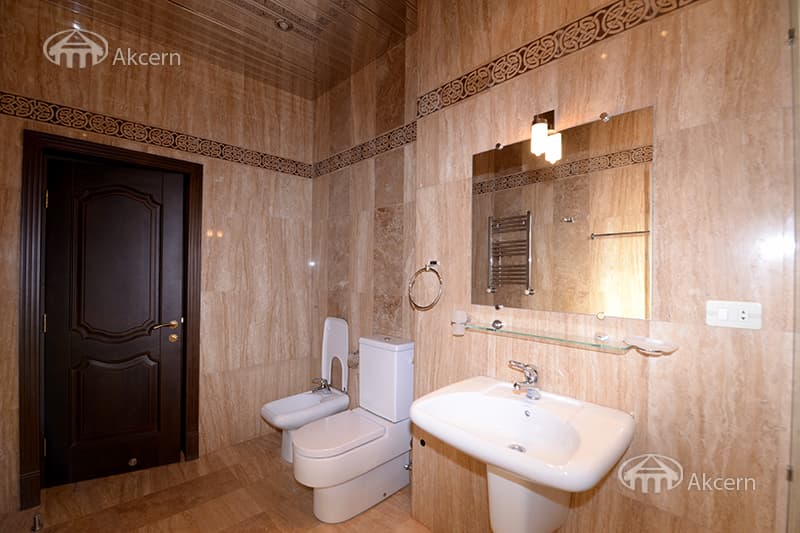 Mansion · 5 rooms · 394 m² · Vahagni
