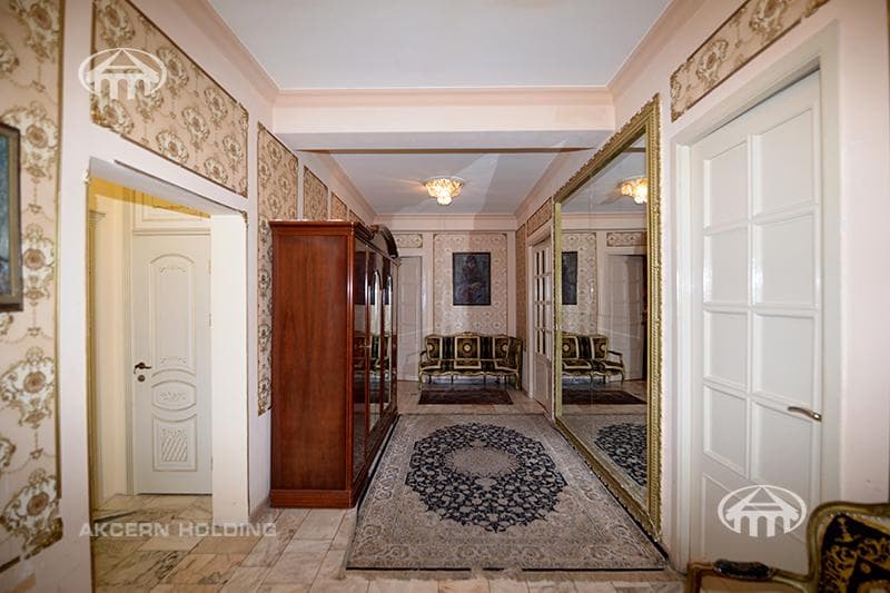 Բնակարան · 4 սեն. · 154 մ² · Կենտրոն