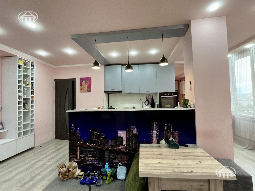Квартира · 2 комн. · 66 м² · Аджапняк