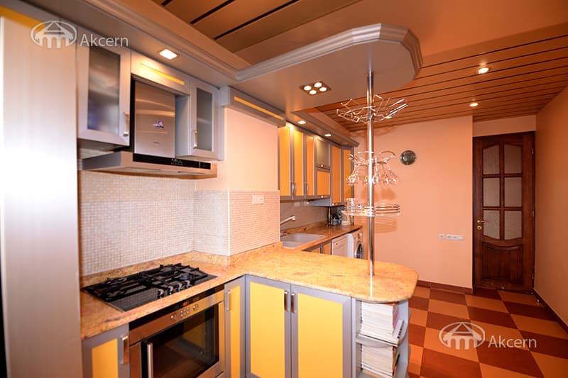 Квартира · 2 комн. · 72 м² · Кентрон