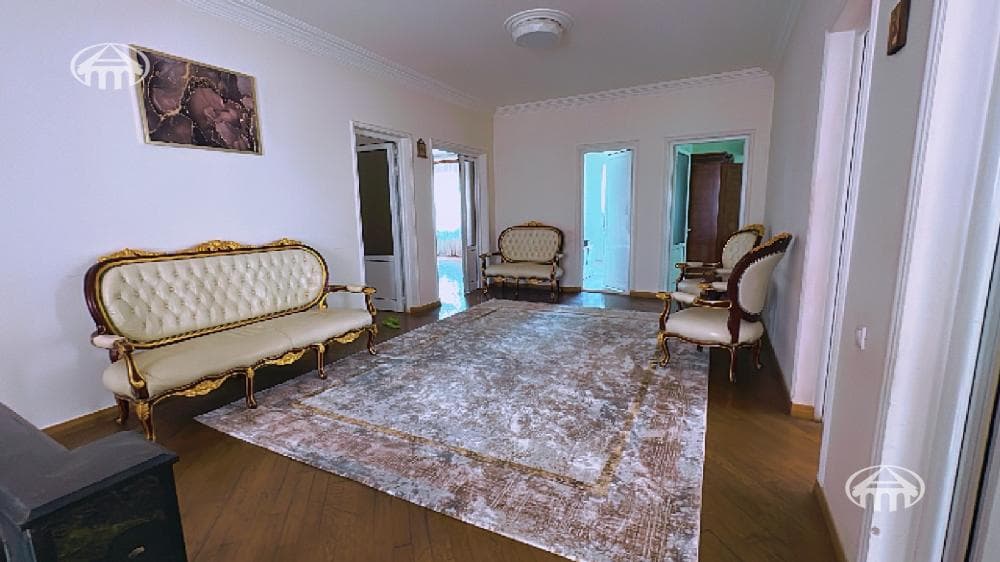 Особняк · 8 комн. · 448 м² · Канакер-Зейтун