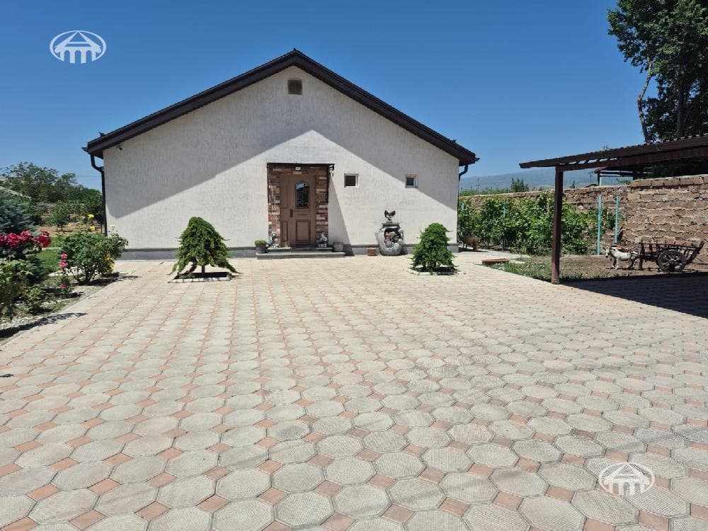 Mansion · 4 rooms · 111 m² · Ashtarak