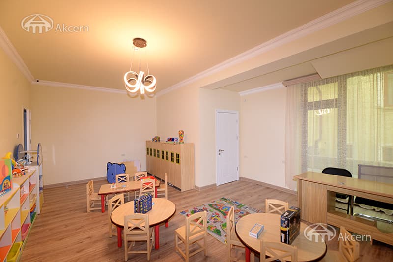 Առանձնատուն · 6 սեն. · 650 մ² · Աջափնյակ