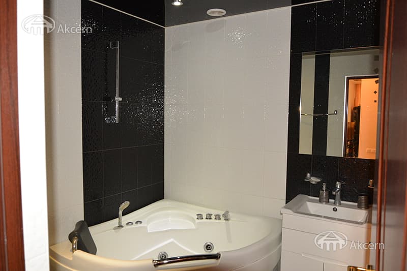 Дом · 8 комн. · 530 м² · Арабкир