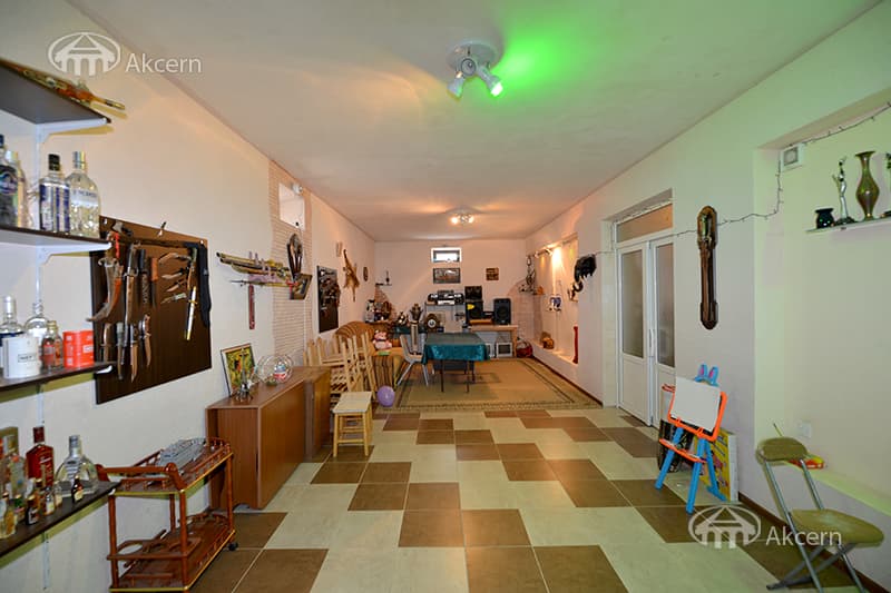 Особняк · 6 комн. · 349 м² · Аджапняк