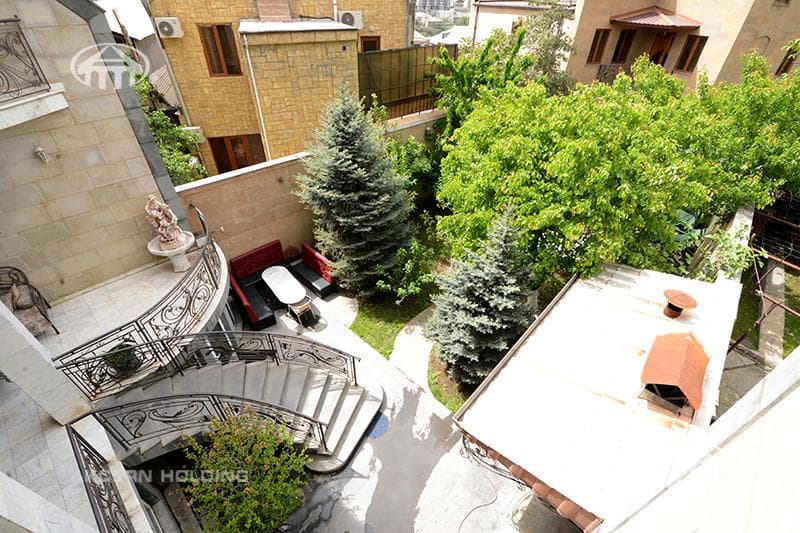 Առանձնատուն · 5 սեն. · 814 մ² · Արաբկիր