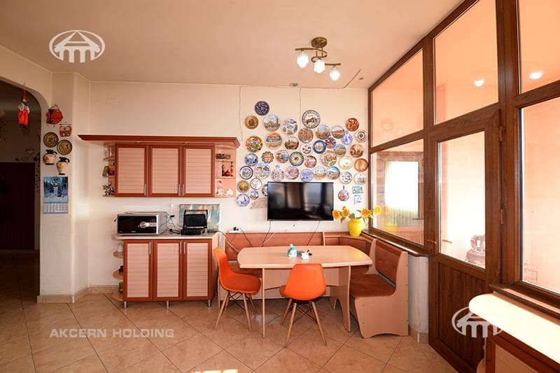 Mansion · 9 rooms · 560 m² · Kentron