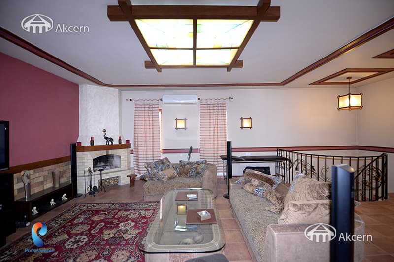 House · 6 rooms · 280 m² · Arabkir