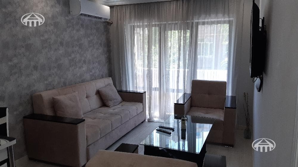 Квартира · 1 комн. · 50 м² · Кентрон
