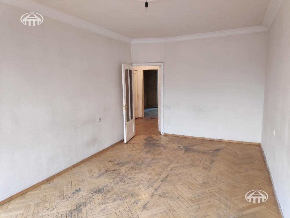 Квартира · 2 комн. · 64 м² · Кентрон