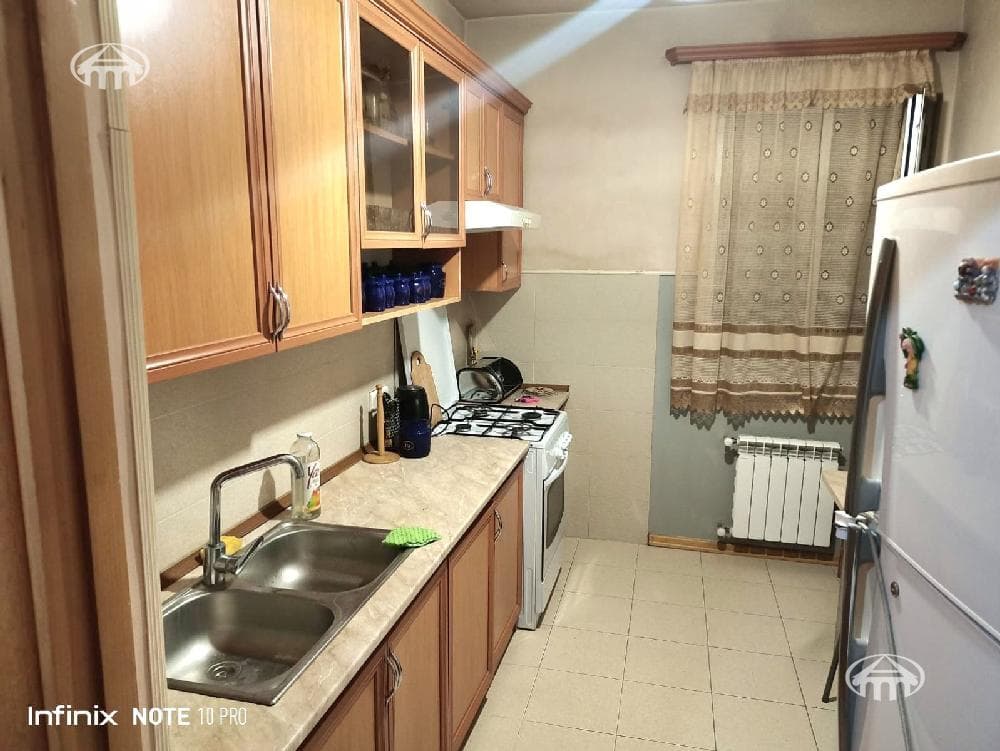 Квартира · 3 комн. · 80 м² · Арабкир