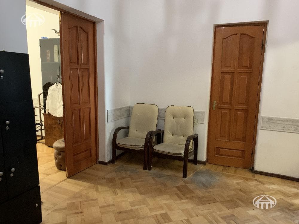 Office · 71 m² · Kentron