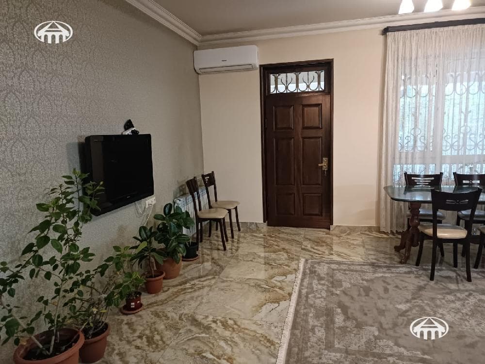 House · 5 rooms · 288 m² · Arabkir