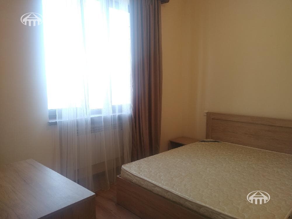 Квартира · 3 комн. · 64 м² · Кентрон