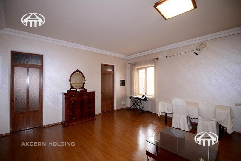 Особняк · 5 комн. · 327 м² · Аджапняк
