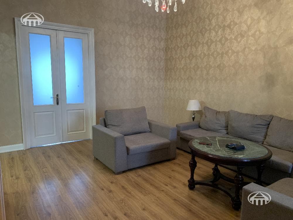 Apartment · 2 rooms · 77 m² · Kentron