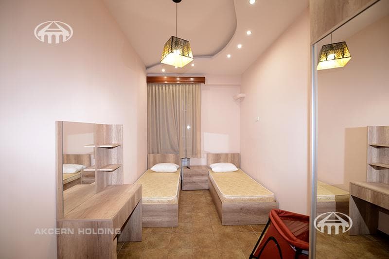 Apartment · 3 rooms · 90 m² · Kentron