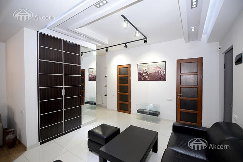Квартира · 3 комн. · 100 м² · Кентрон