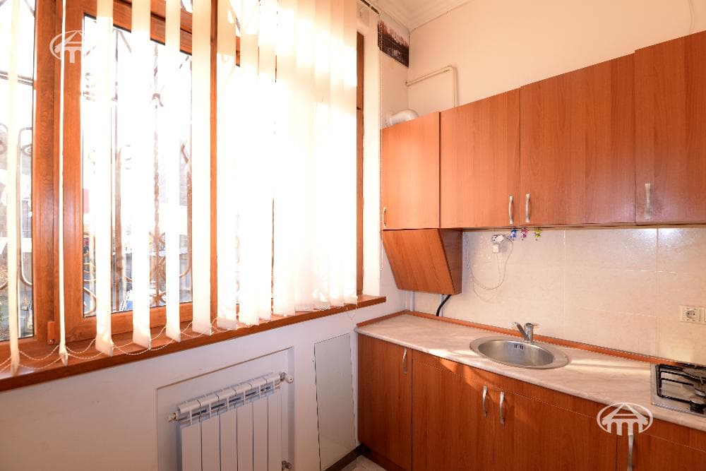Retail · 79 m² · Arabkir