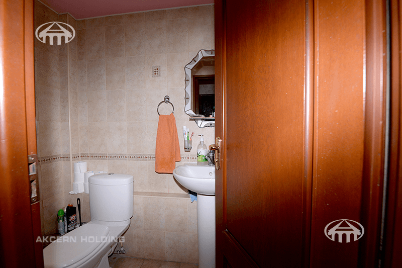 Apartment · 5 rooms · 210 m² · Kentron