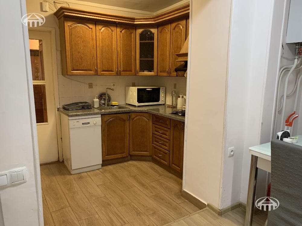Квартира · 3 комн. · 71 м² · Кентрон