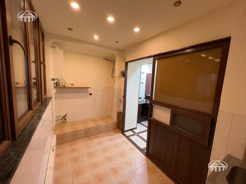 Retail · 89 m² · Arabkir