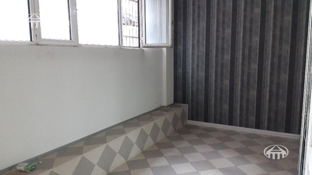 Office · 87 m² · Kentron