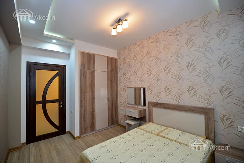 Apartment · 4 rooms · 280 m² · Kentron