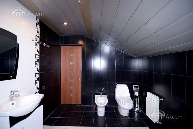 Hotel · 230 m² · Kentron
