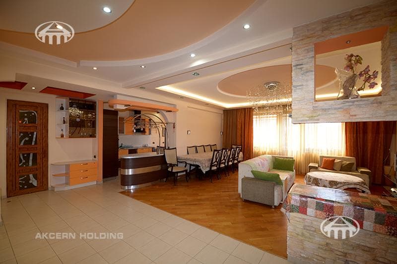 Квартира · 4 комн. · 160 м² · Кентрон