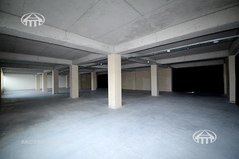 Գրասենյակ · 830 մ² · Ջրվեժ