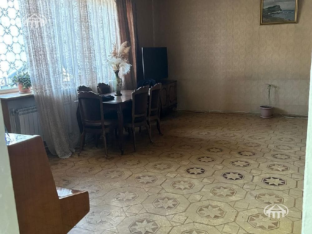 Особняк · 5 комн. · 399 м² · Кентрон