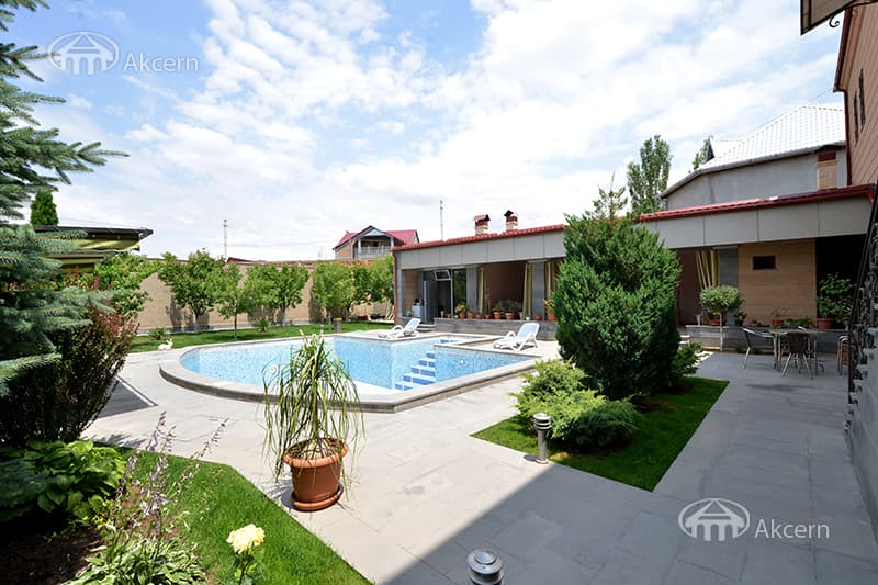 Առանձնատուն · 6 սեն. · 360 մ² · Նոր Նորք