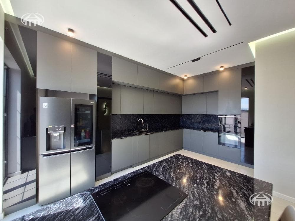 Mansion · 6 rooms · 246 m² · Zovuni