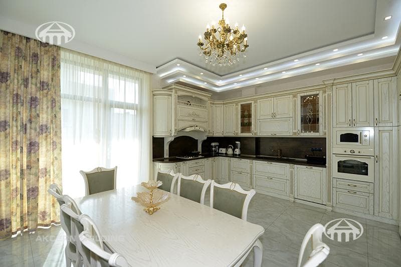 House · 6 rooms · 567 m² · Ajapnyak
