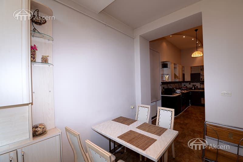 Apartment · 4 rooms · 125 m² · Kentron