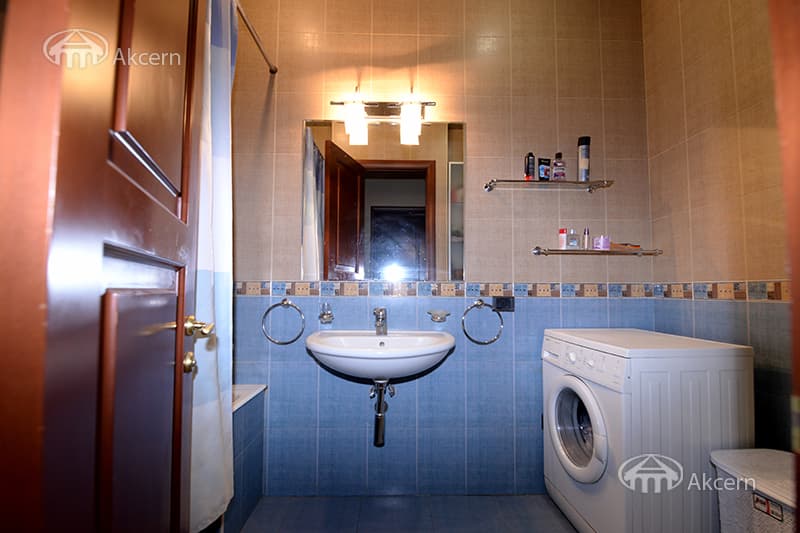 Квартира · 4 комн. · 127 м² · Кентрон