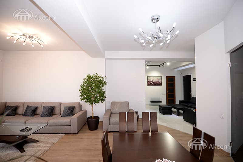 Квартира · 3 комн. · 100 м² · Кентрон