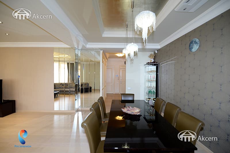 Квартира · 4 комн. · 174 м² · Кентрон